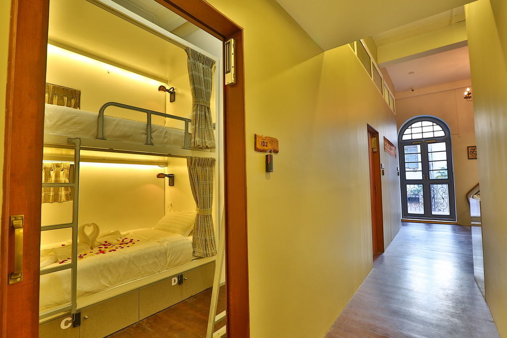 Scott @ 31St Street Hostel Yangon Exterior photo